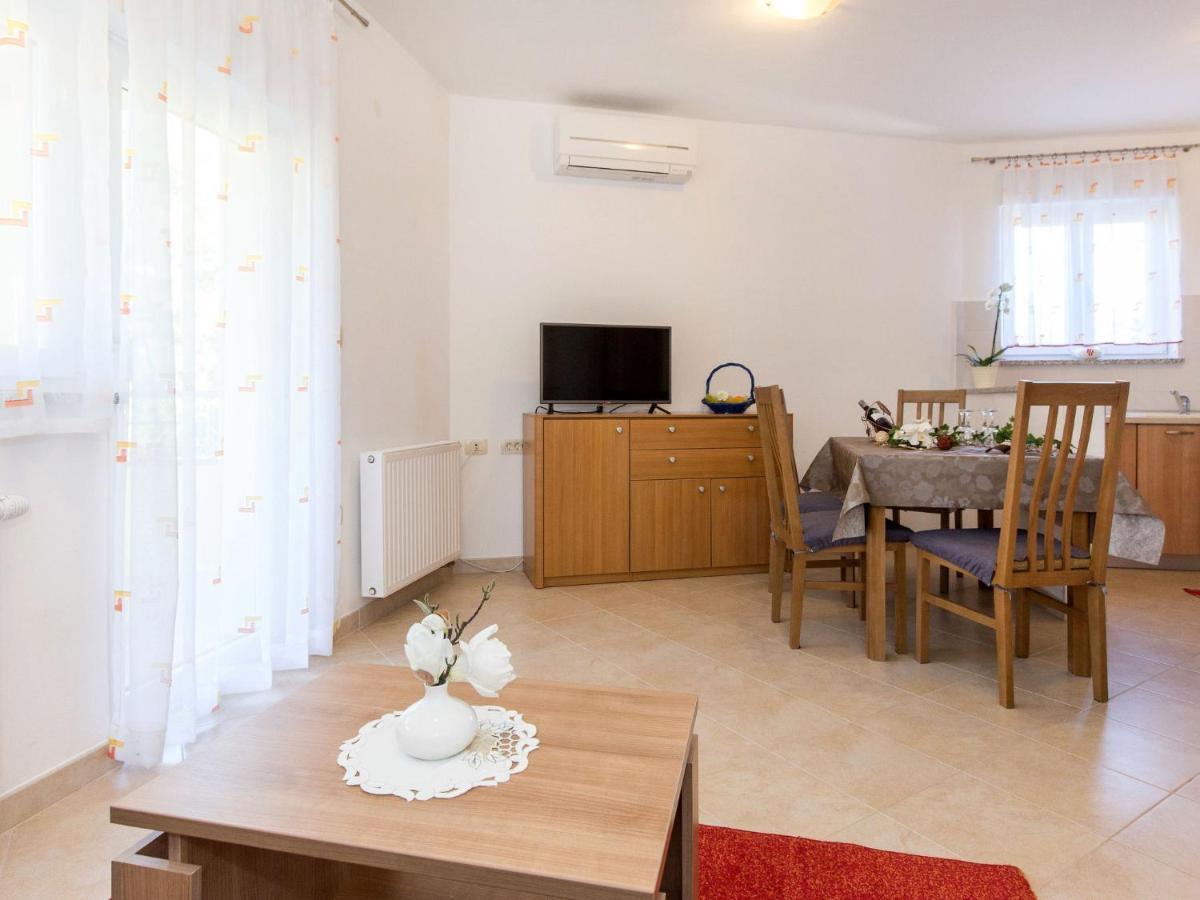 Apartment Andrea - Mod141 By Interhome Martina Bagian luar foto