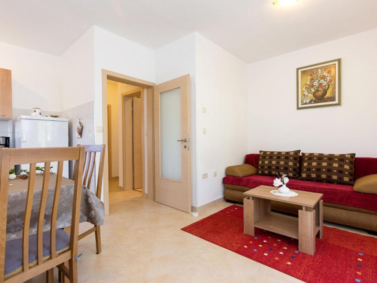Apartment Andrea - Mod141 By Interhome Martina Bagian luar foto